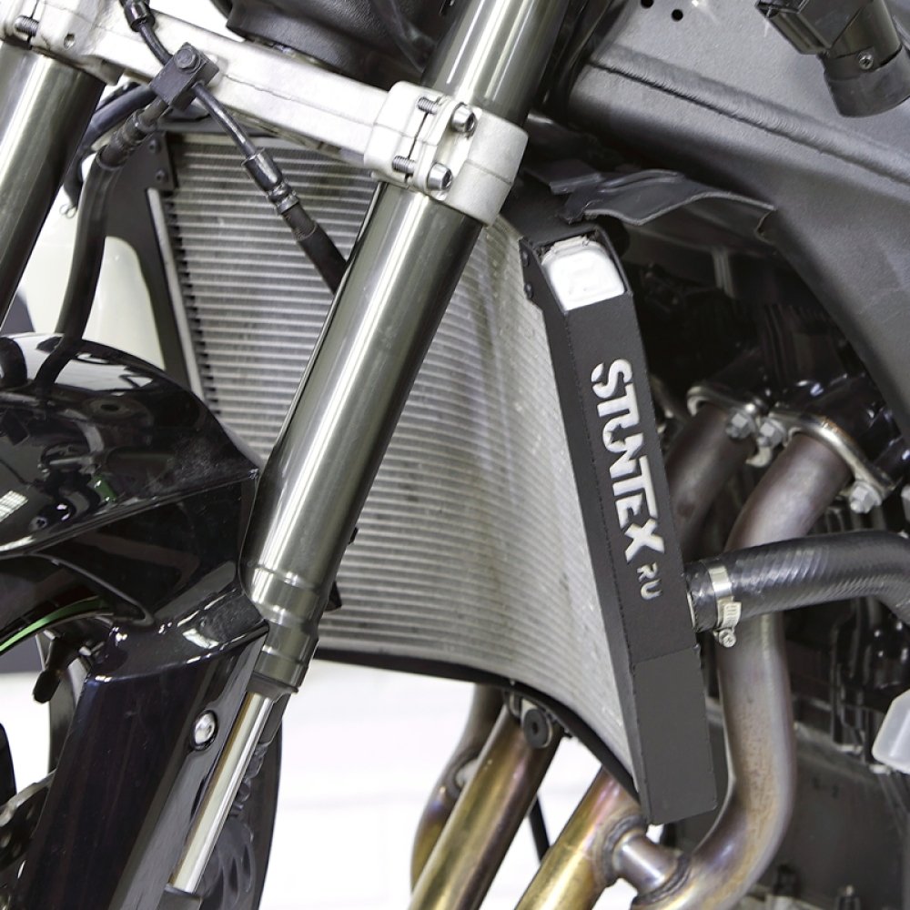 Рамка радиатора Stuntex