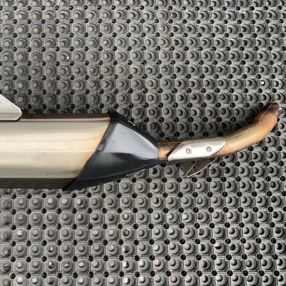 Оригинальный глушитель Triumph Tiger Explorer